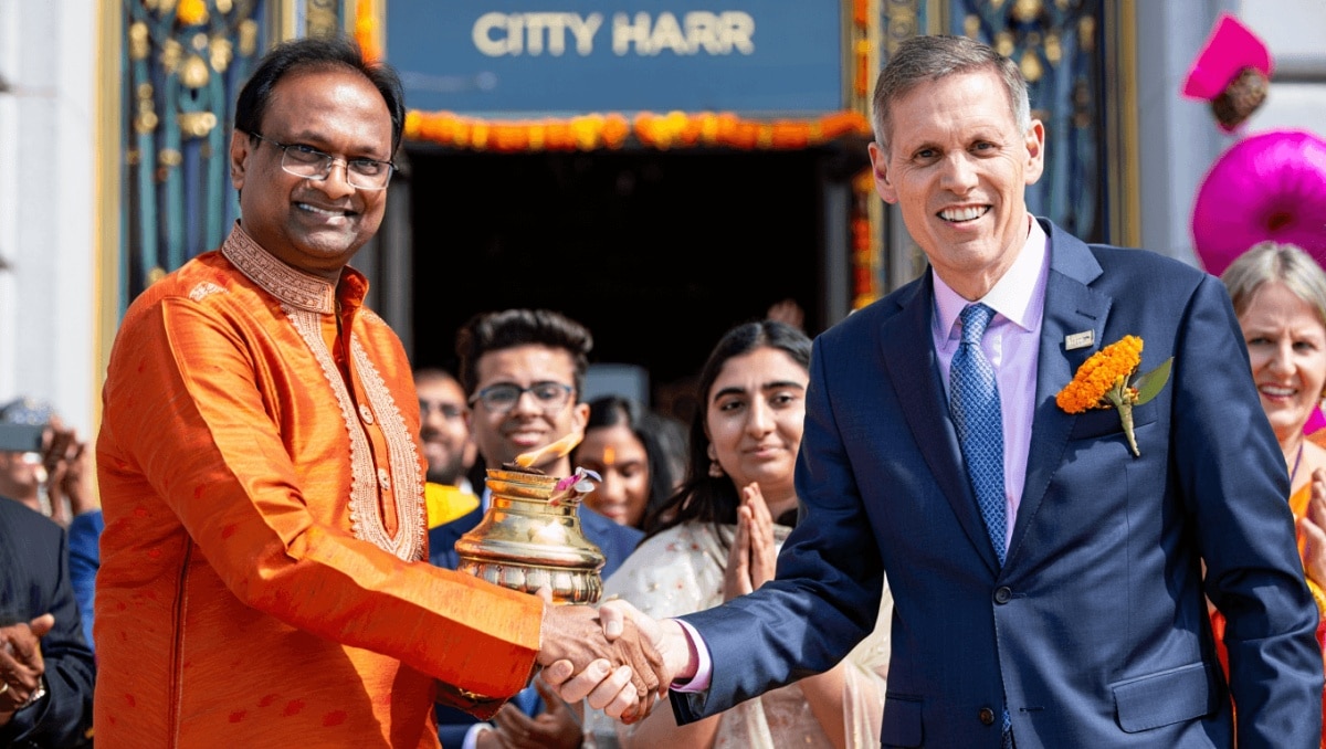 
            Diwali 2025 Celebration with CG Manjunath and Mayor Whitmire at City Hall        
